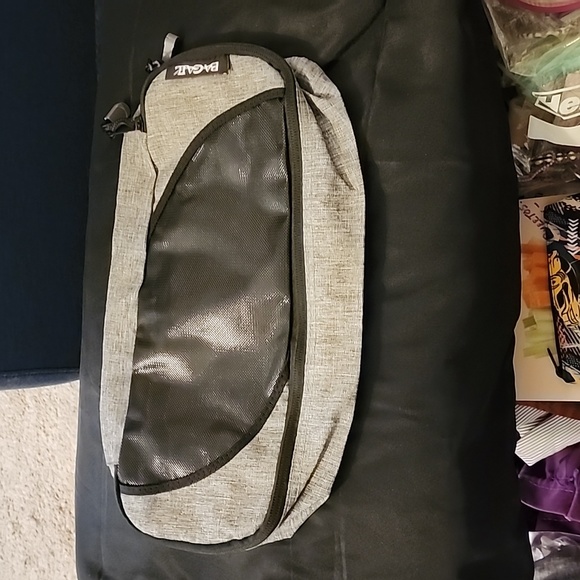 BAGAIL - Picture 3 of 3